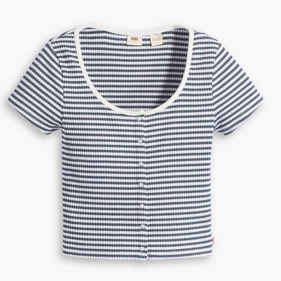 Levi’s Short Sleeve Britt Snap Front Top. Pre-Owned. - Picture 3 of 14